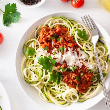 Zucchini Noodles with Pesto and Cherry Tomatoes